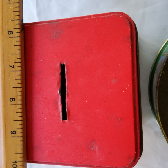 Old Cookie Tins - Picture 10 of 11